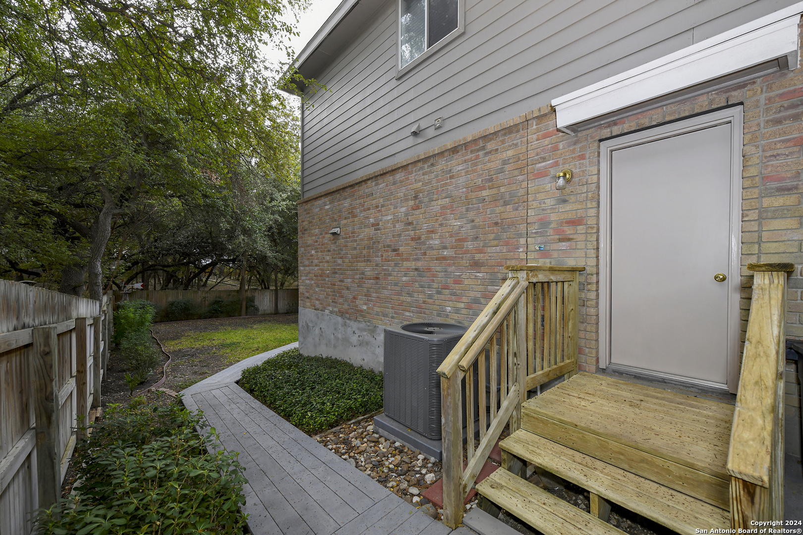 3421 ABBEVILLE DR