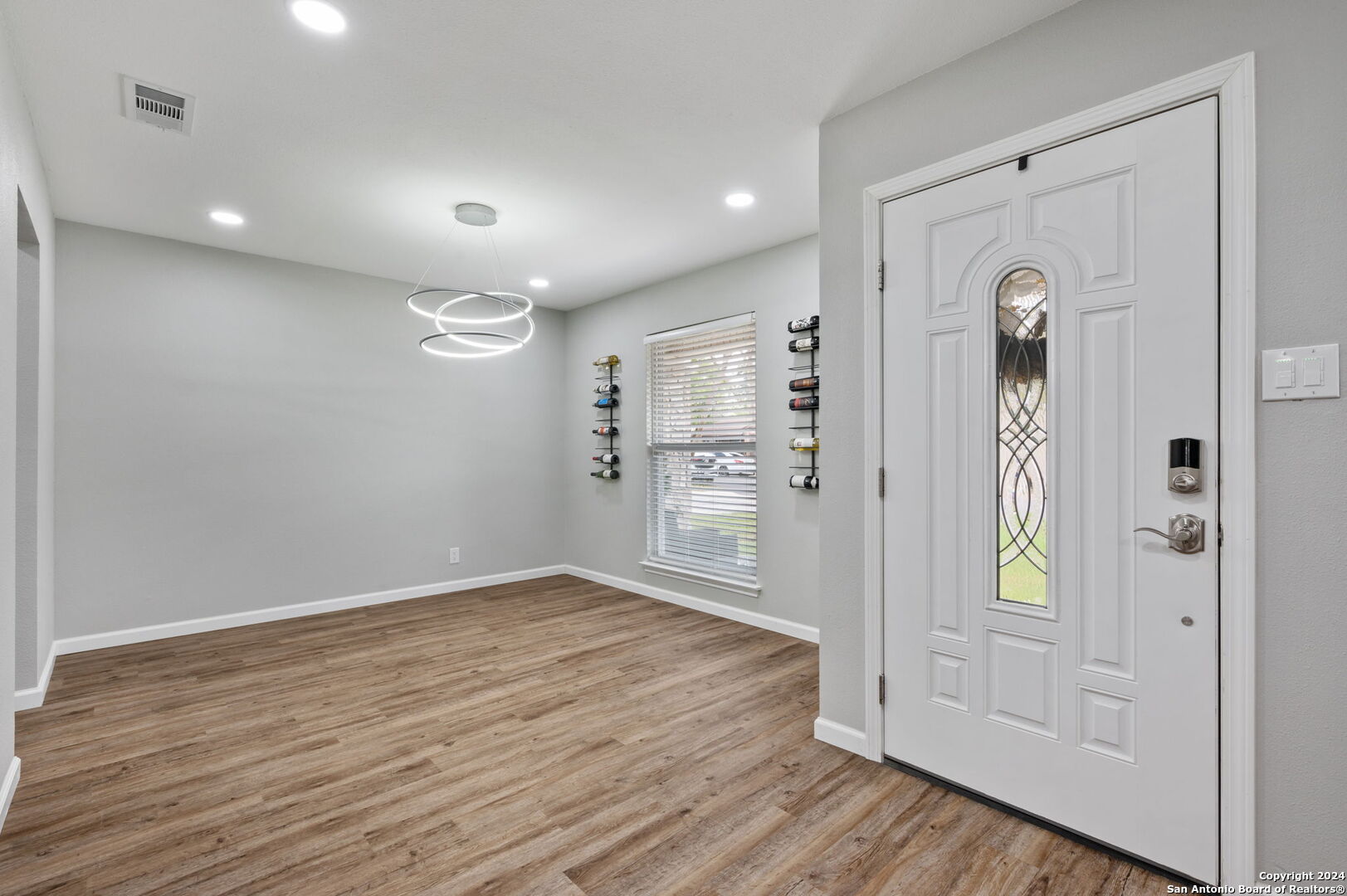 5639 Wood Climb St.