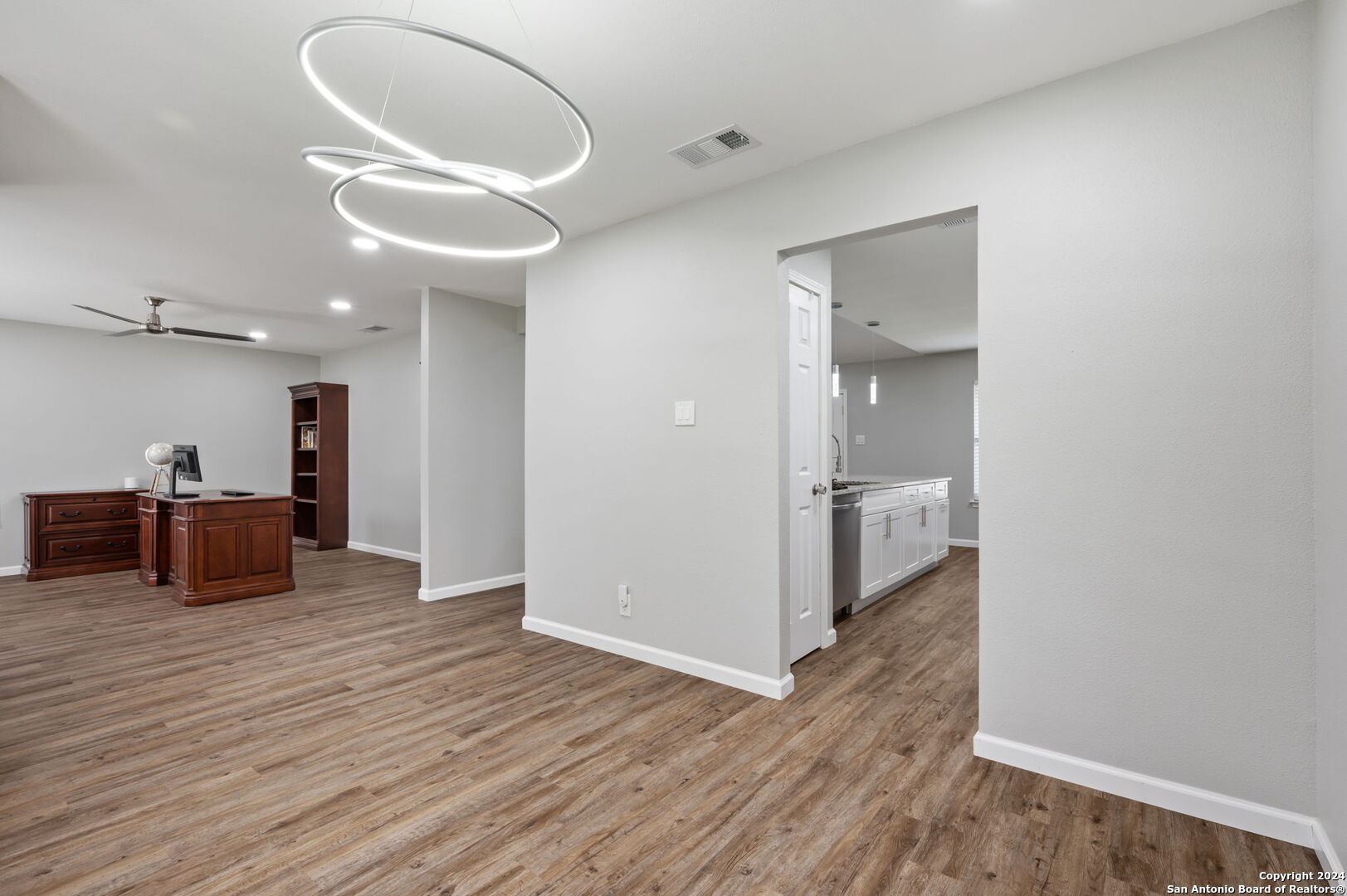 5639 Wood Climb St.