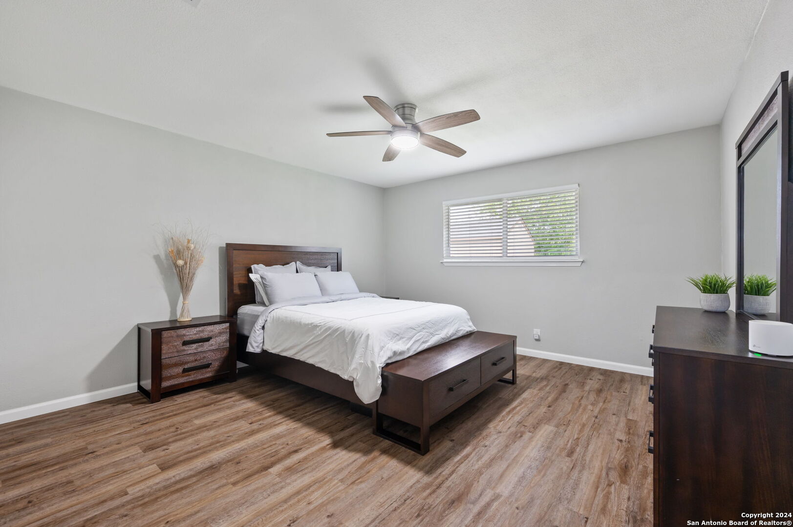 5639 Wood Climb St.