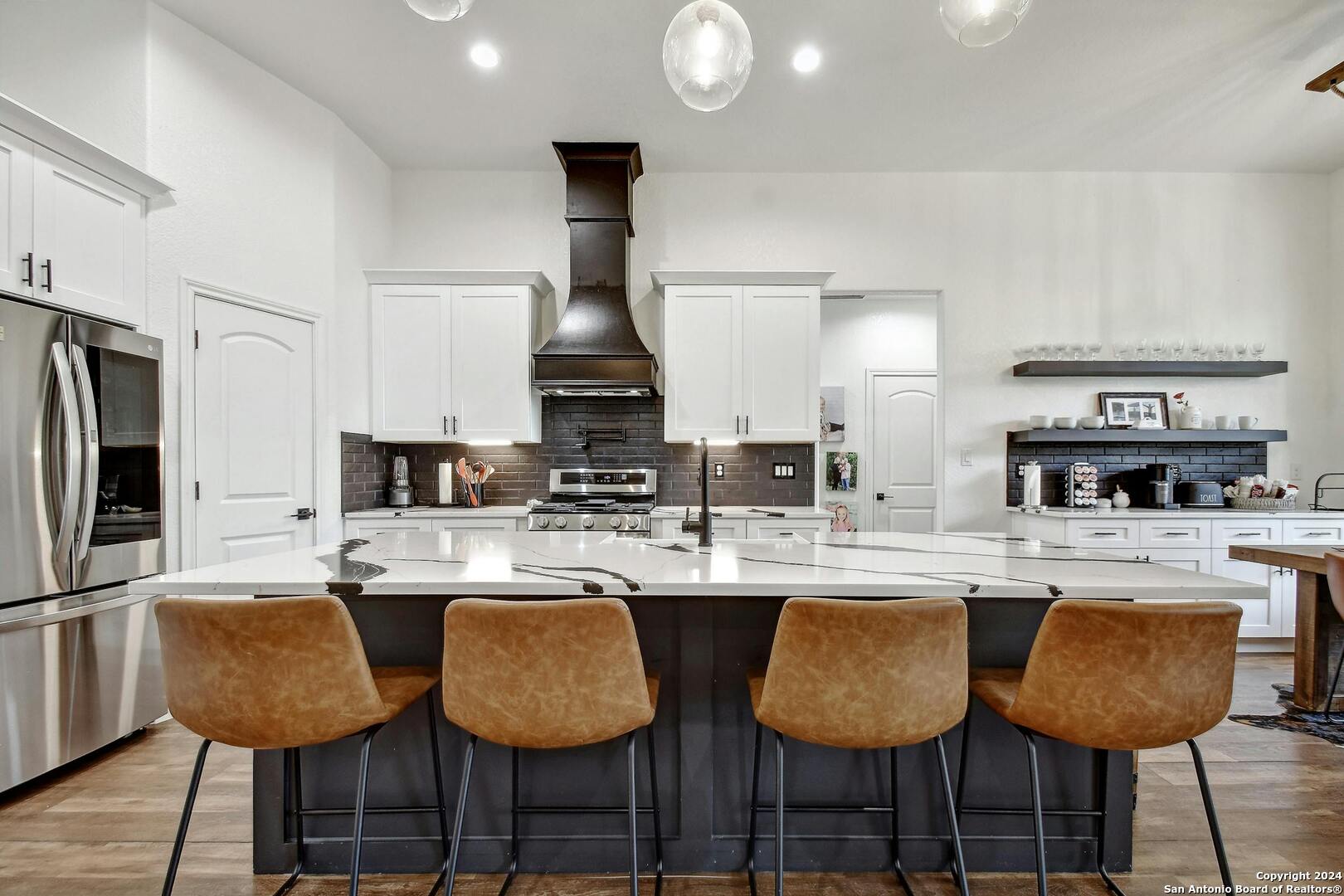 533 Oak Hills Dr