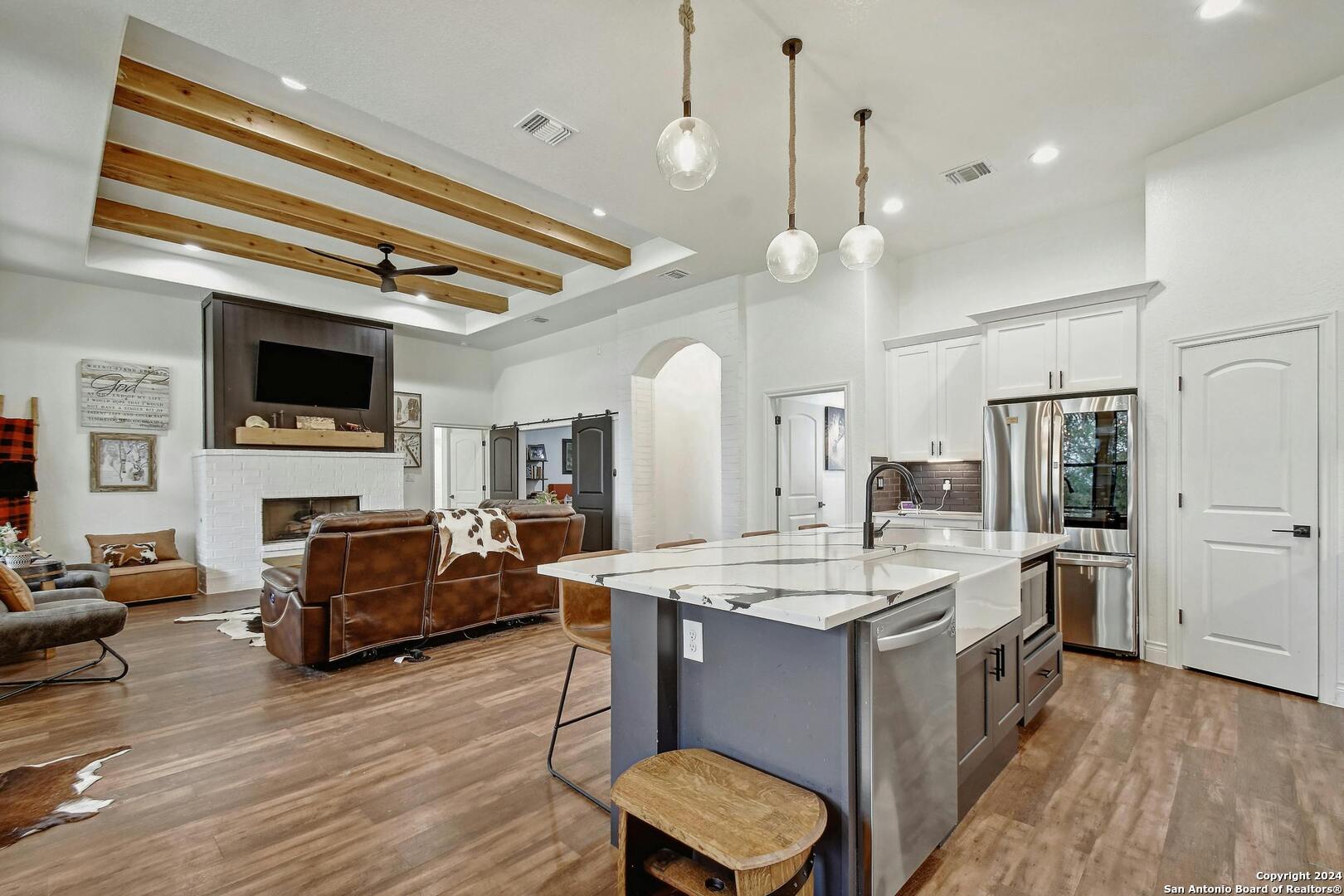 533 Oak Hills Dr