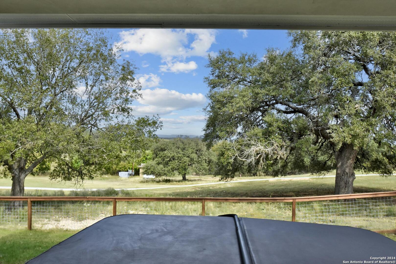 533 Oak Hills Dr