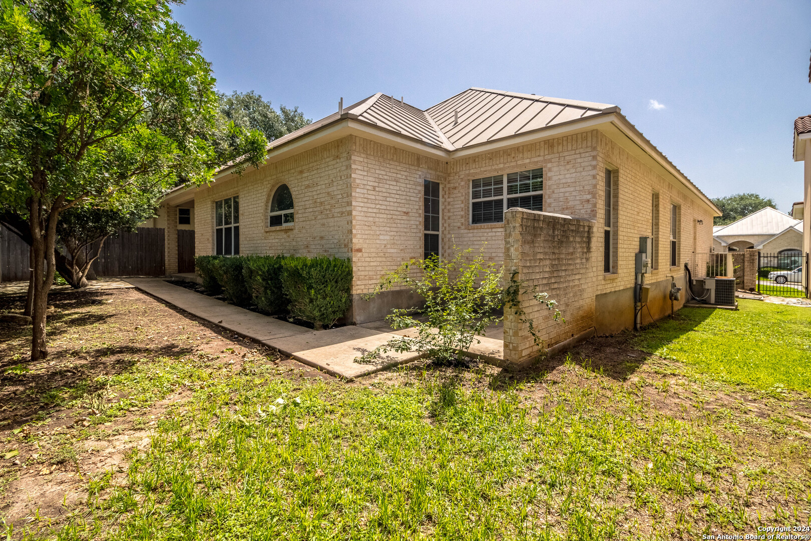 15 ORSINGER FIELD