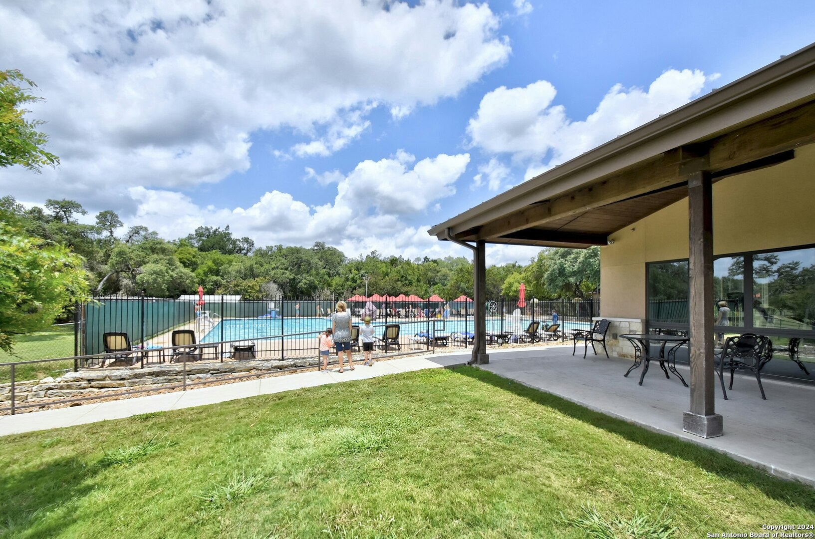 25827 White Eagle Dr