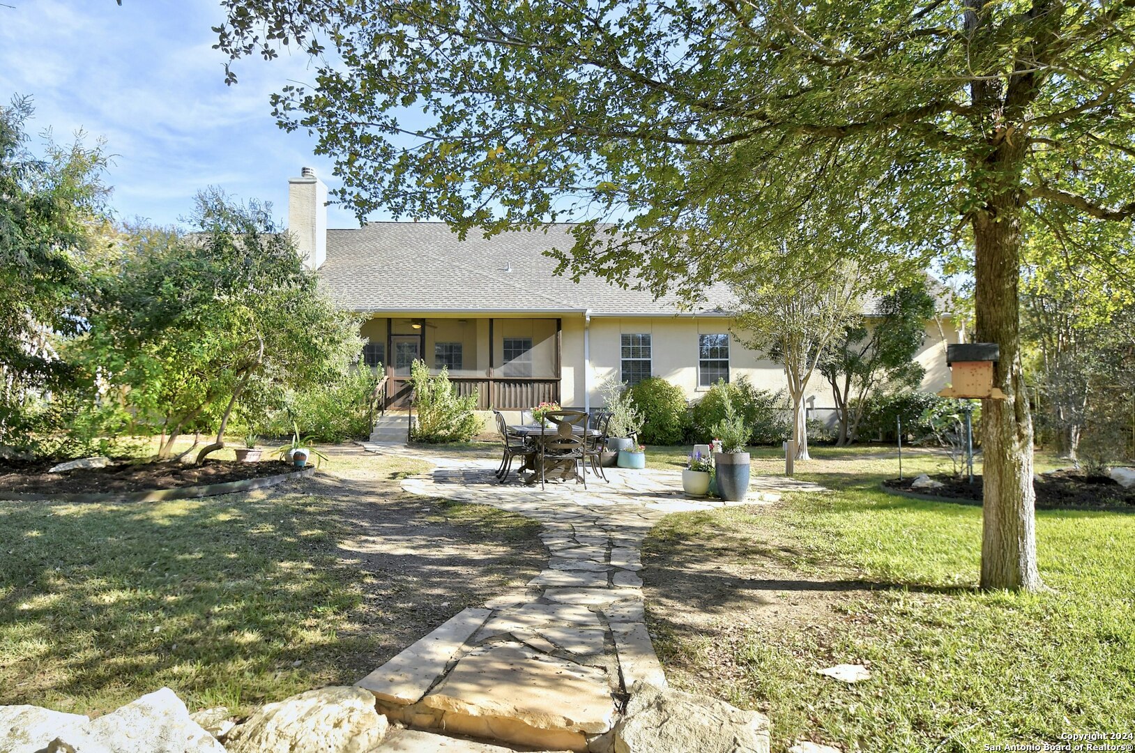 25827 White Eagle Dr