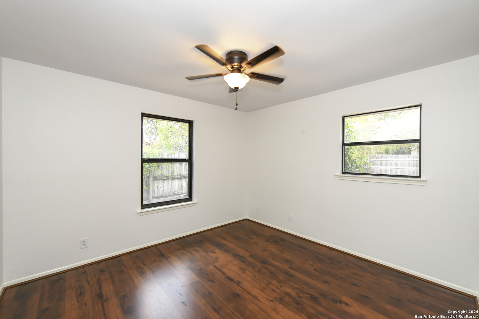 4531 Honey Locust Woods
