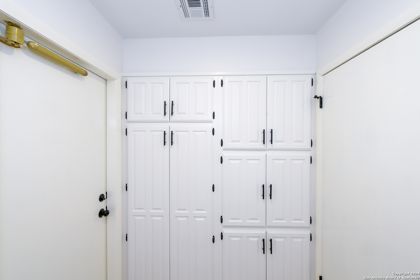 4531 Honey Locust Woods