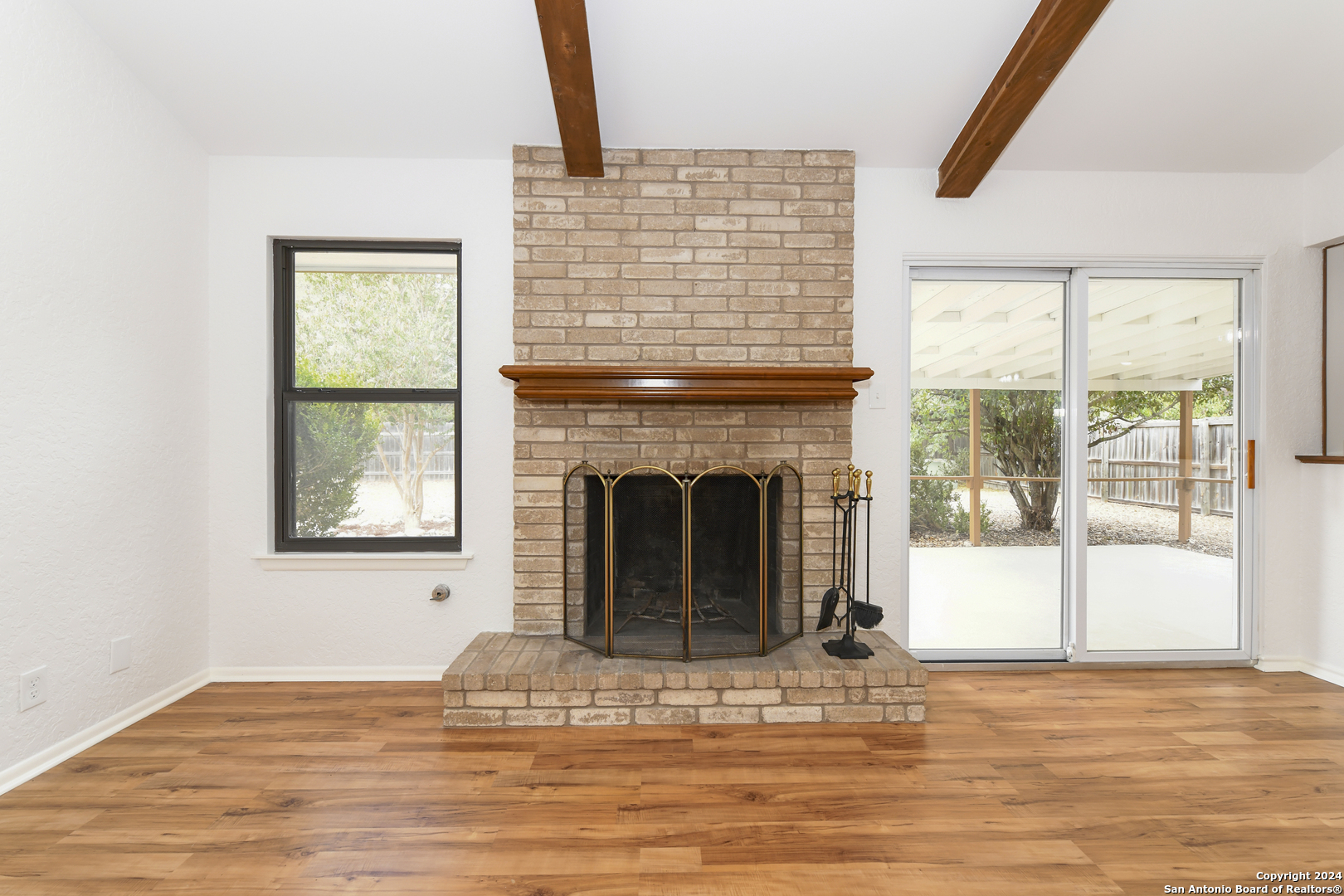 4531 Honey Locust Woods