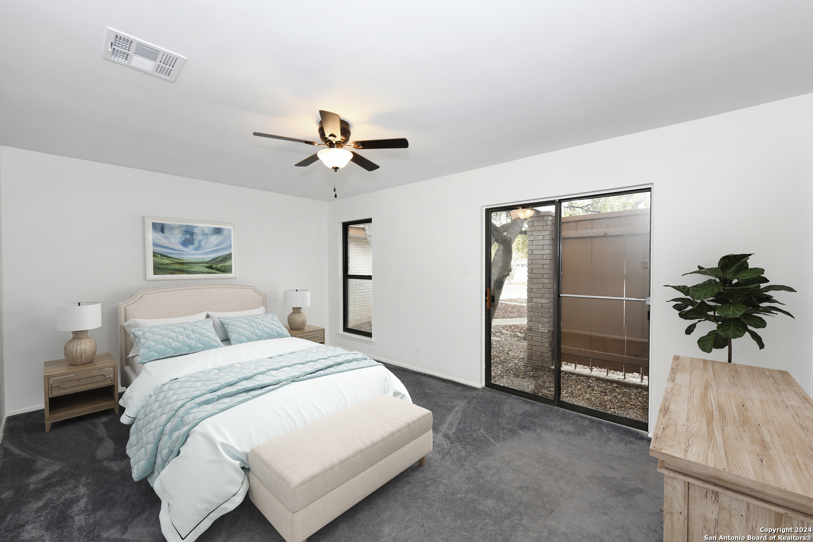 4531 Honey Locust Woods