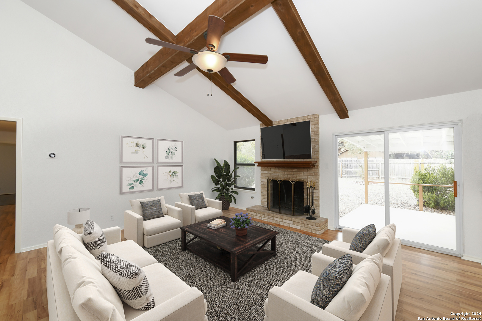 4531 Honey Locust Woods