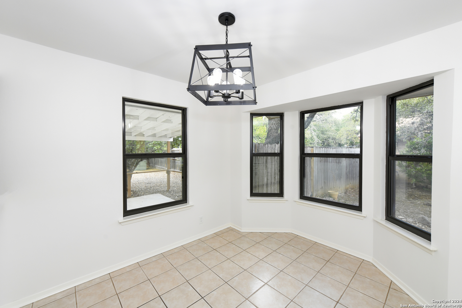 4531 Honey Locust Woods