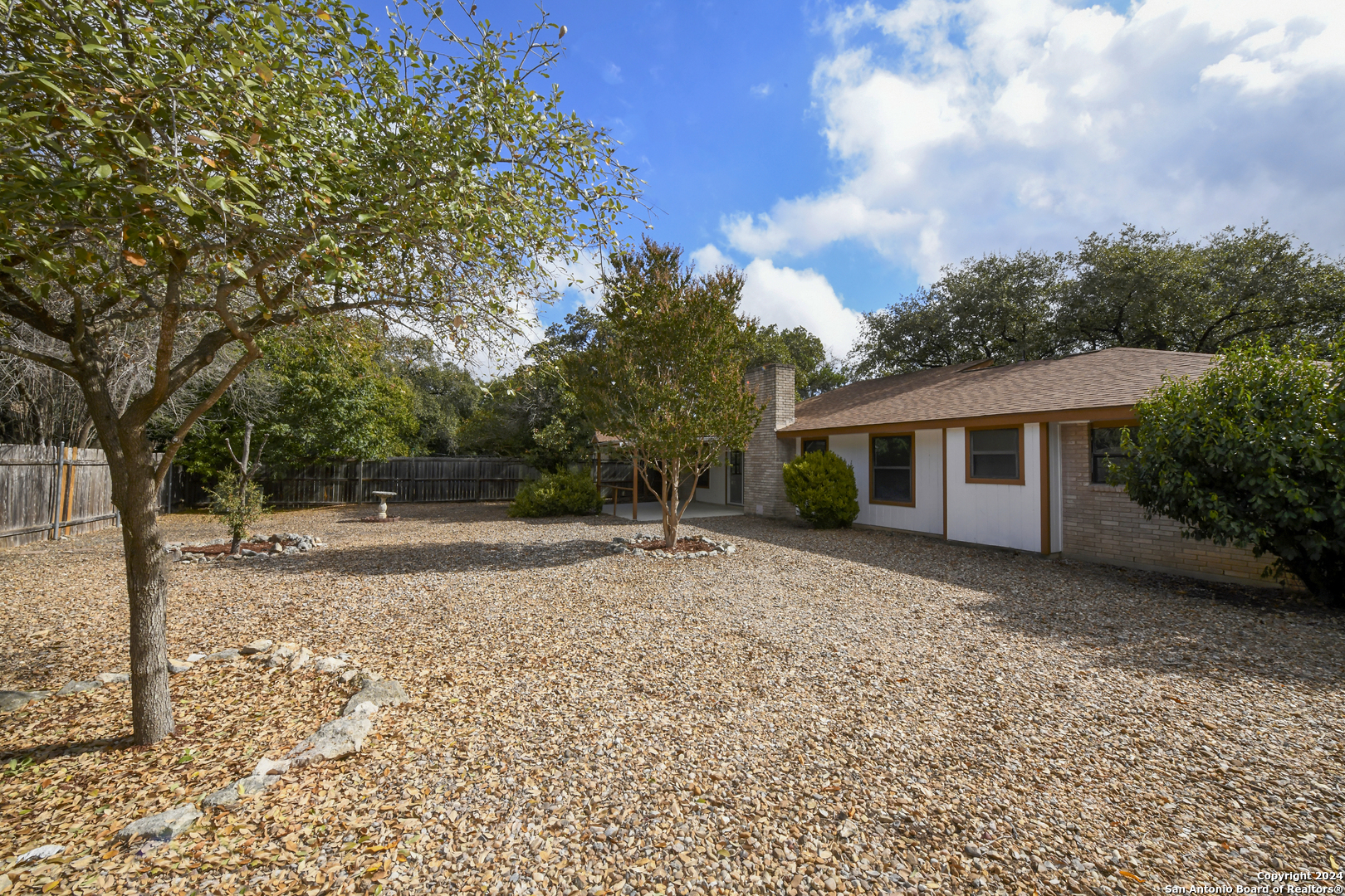 4531 Honey Locust Woods
