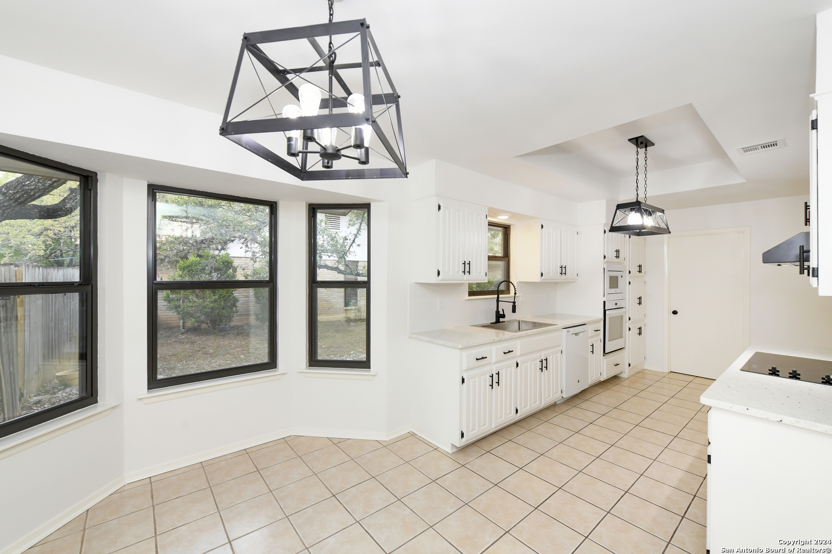 4531 Honey Locust Woods