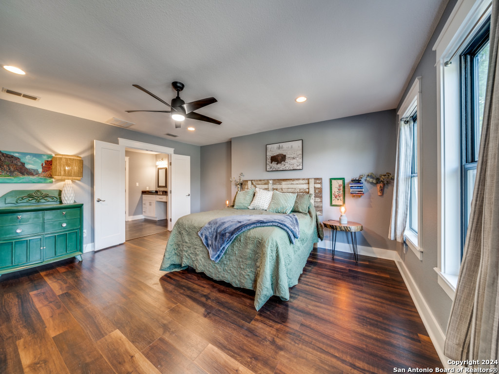 3940 MENGER