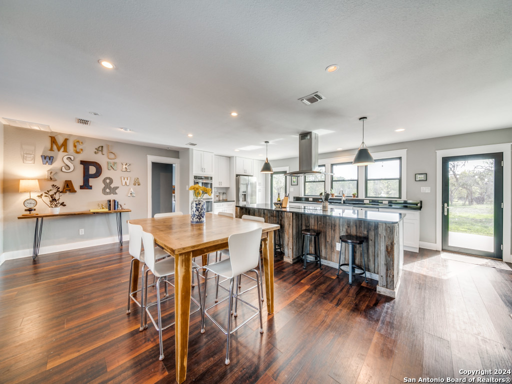 3940 MENGER
