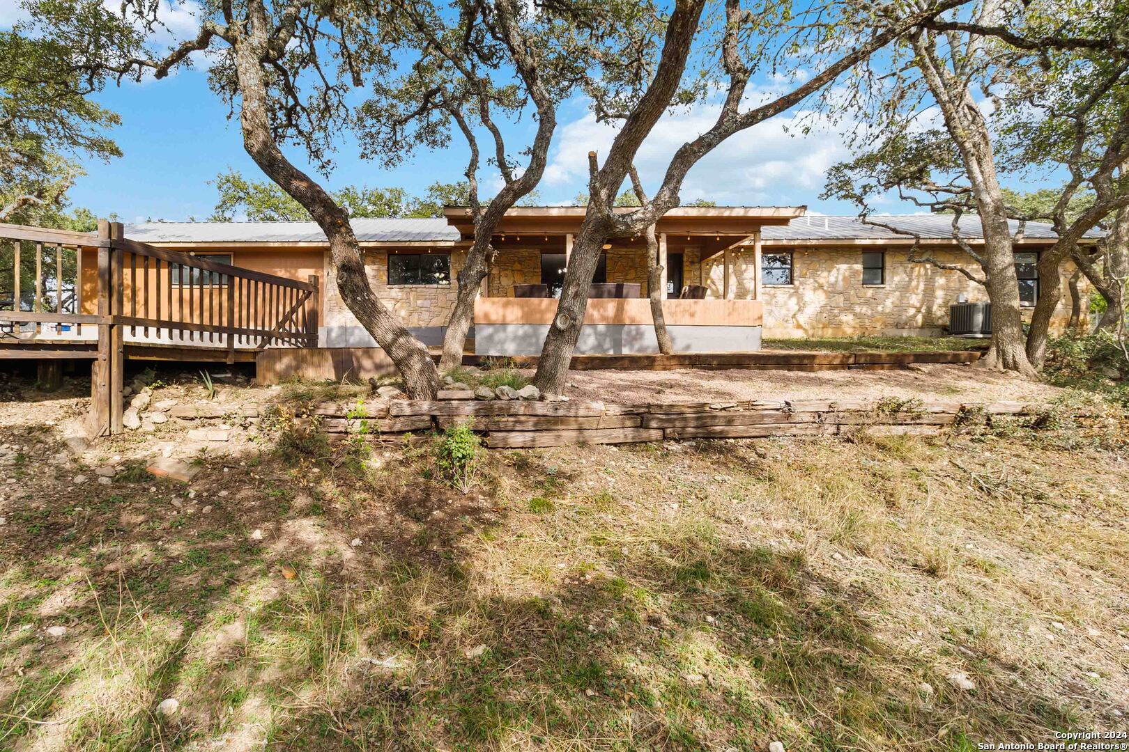 215 Joey Dr