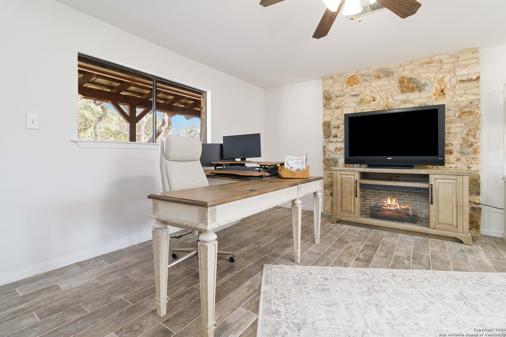 215 Joey Dr