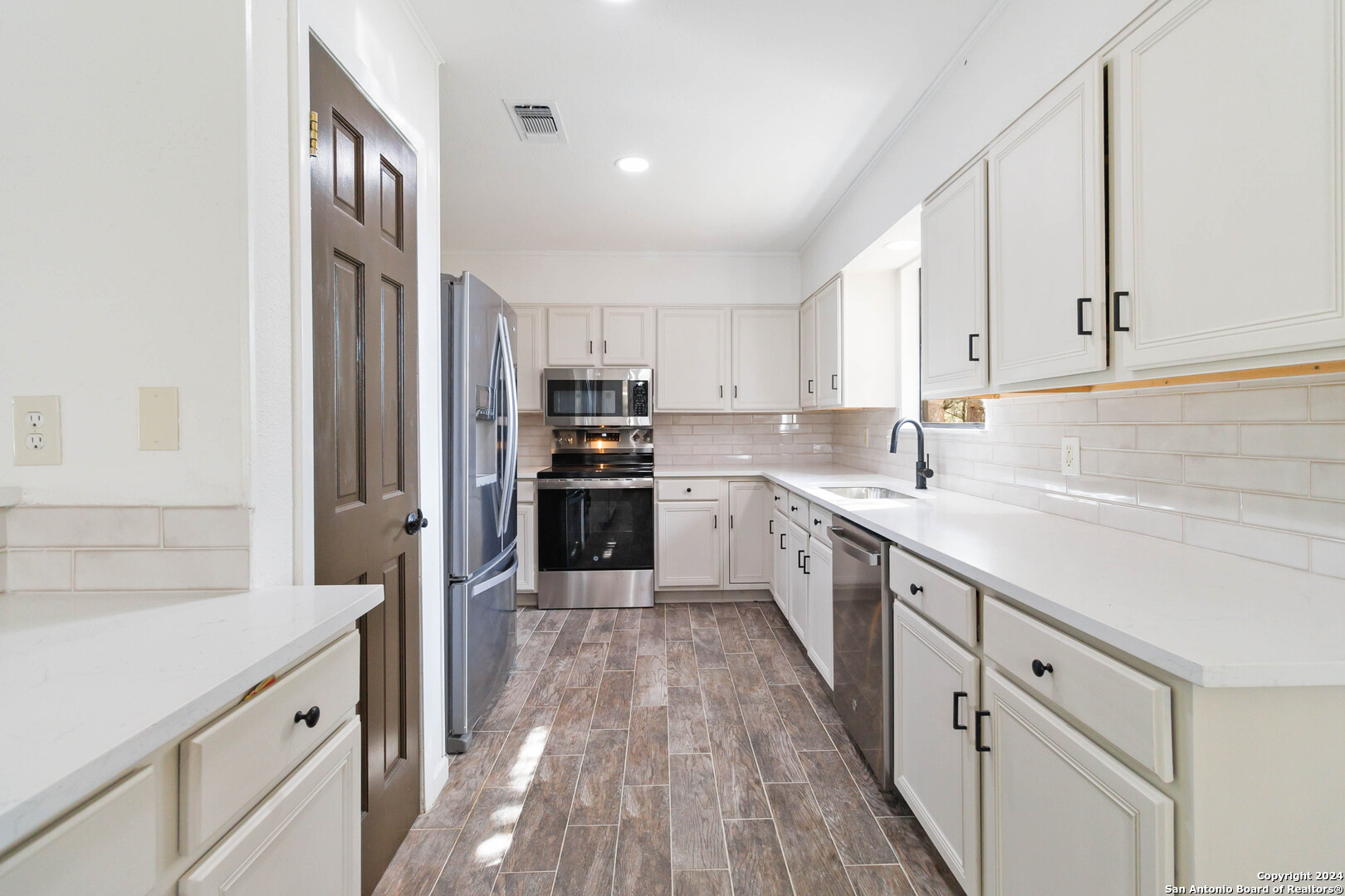 215 Joey Dr