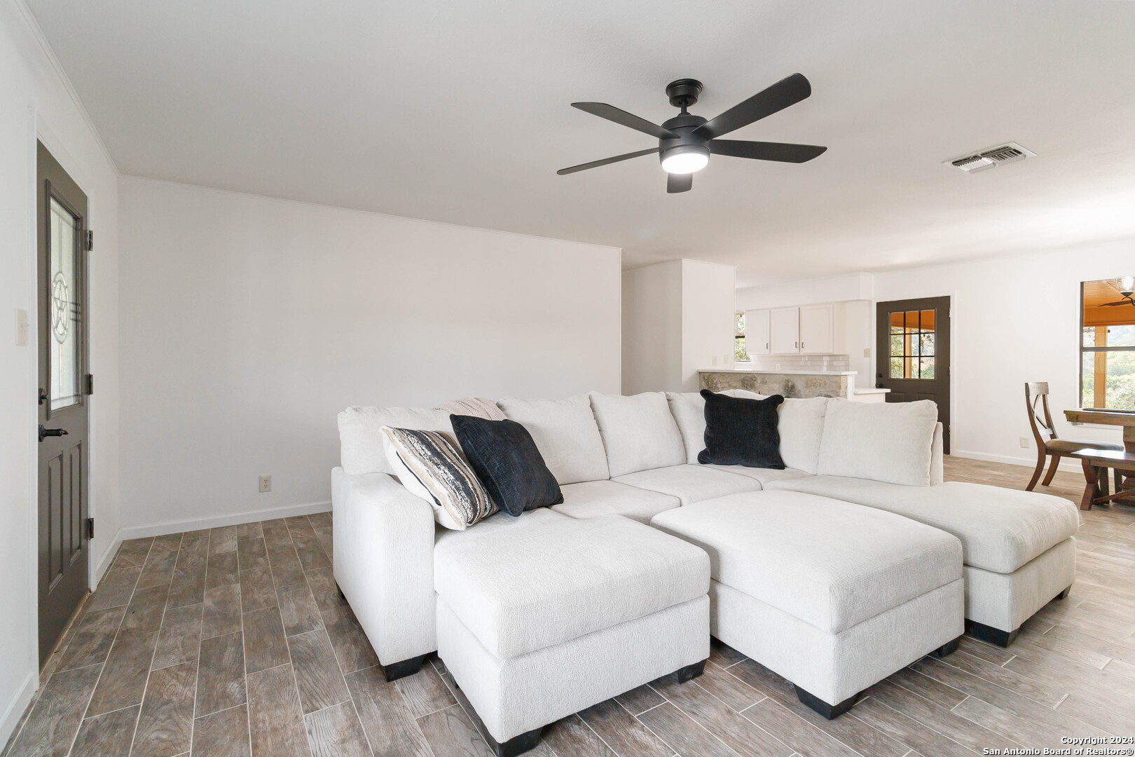 215 Joey Dr