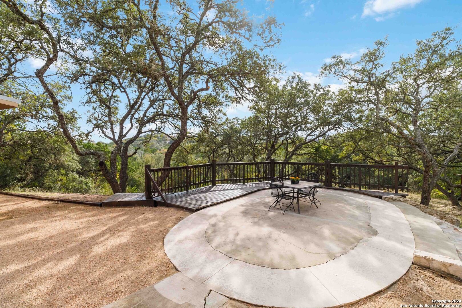 215 Joey Dr