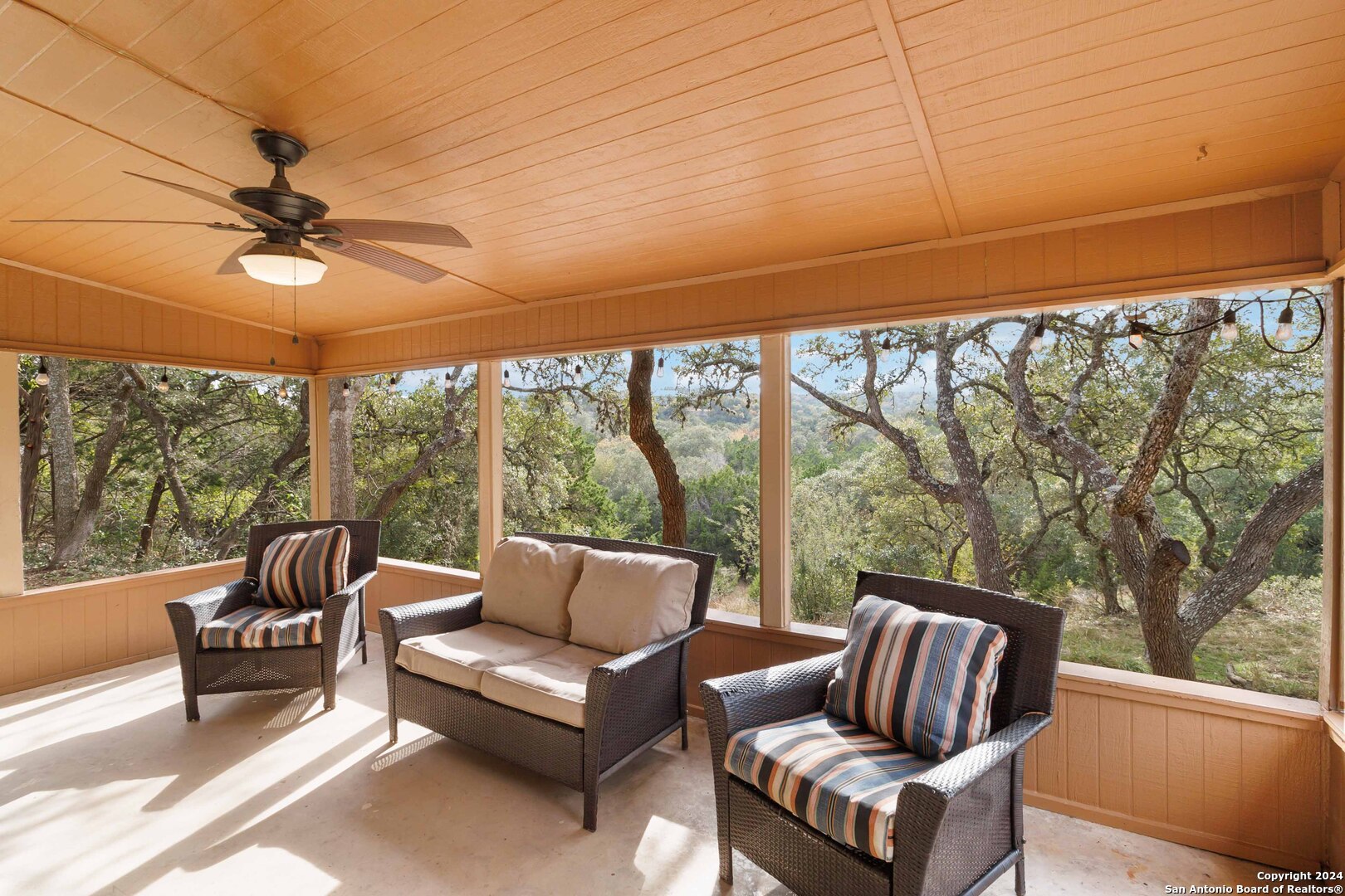 215 Joey Dr
