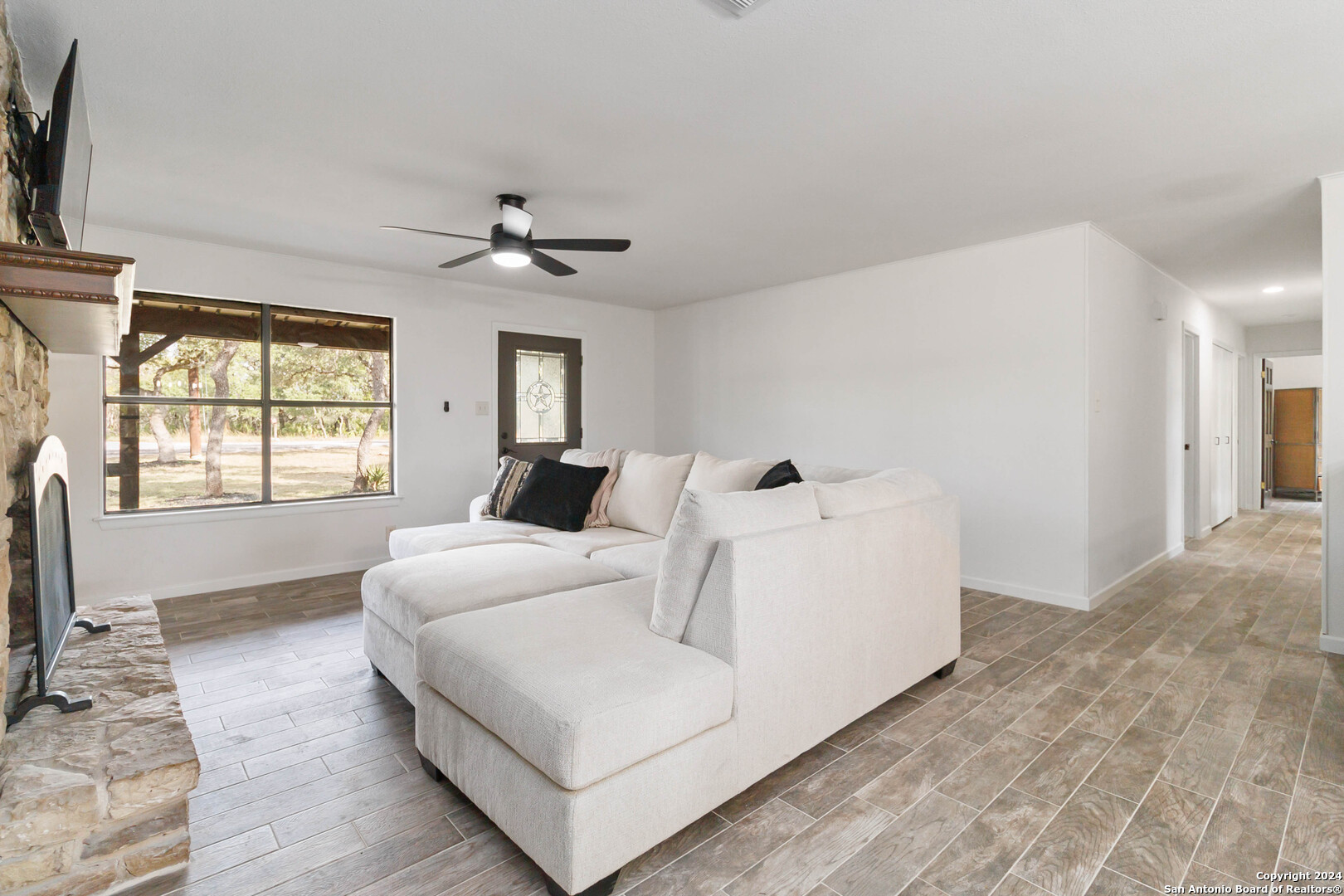 215 Joey Dr
