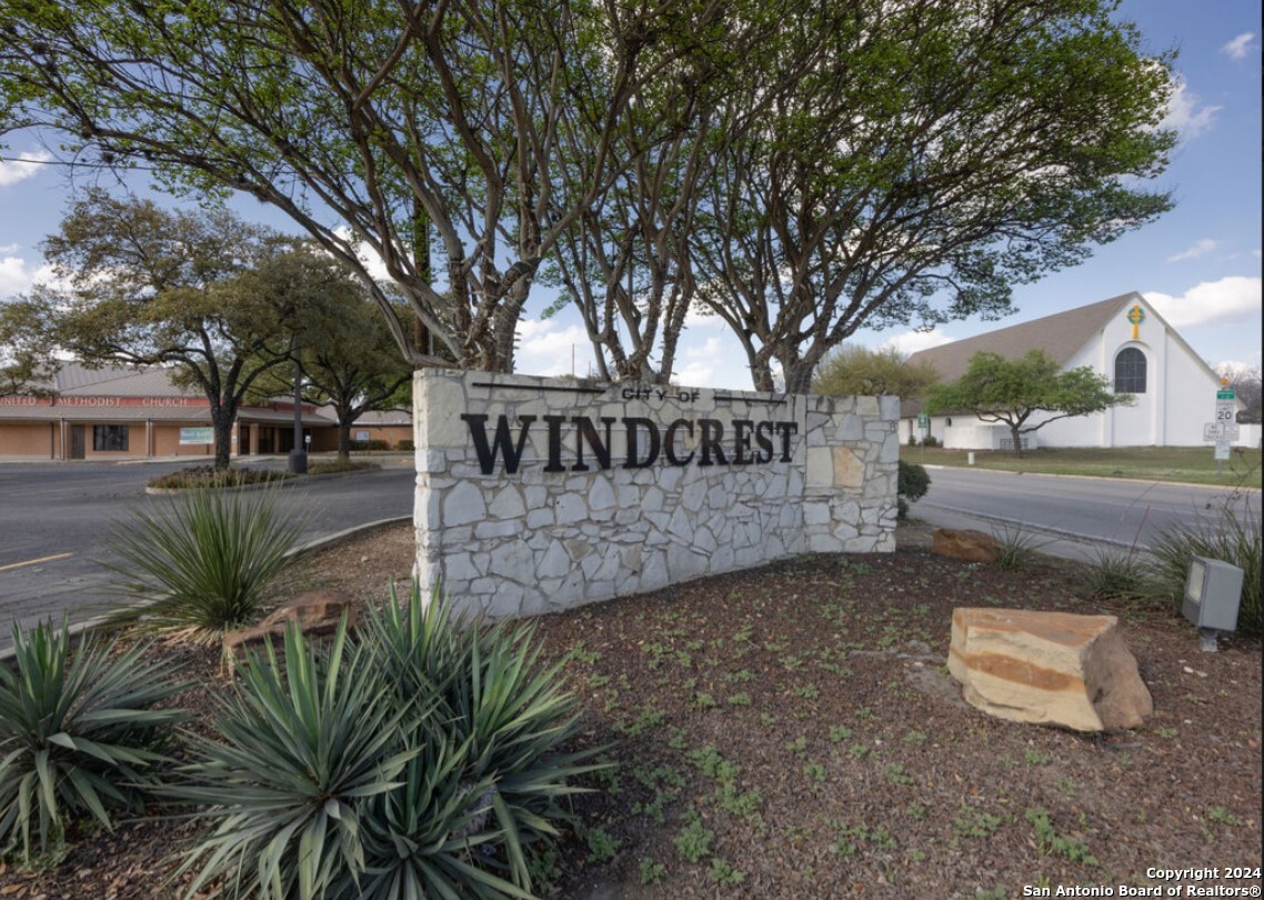 5618 CROSSWIND DR