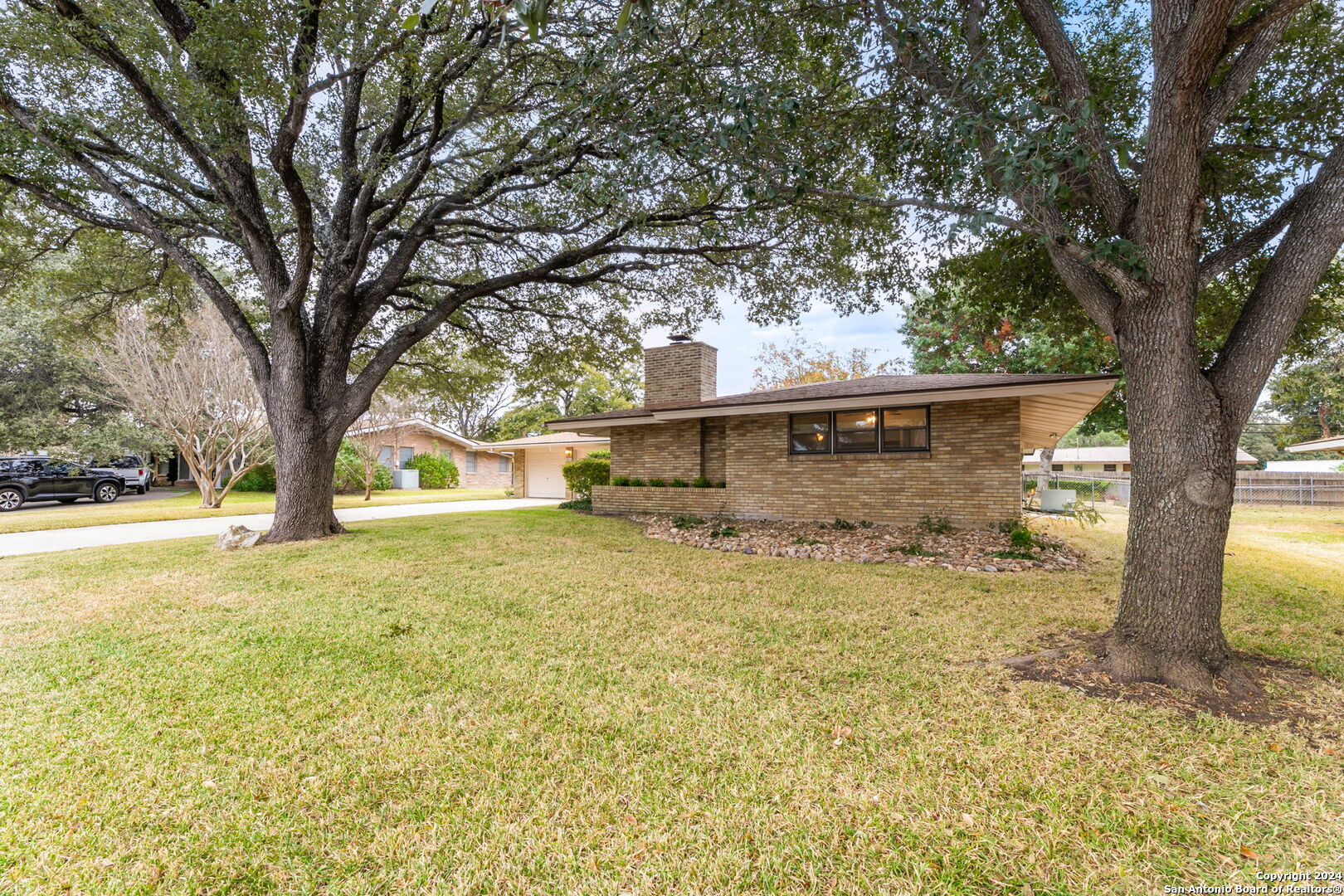 5618 CROSSWIND DR