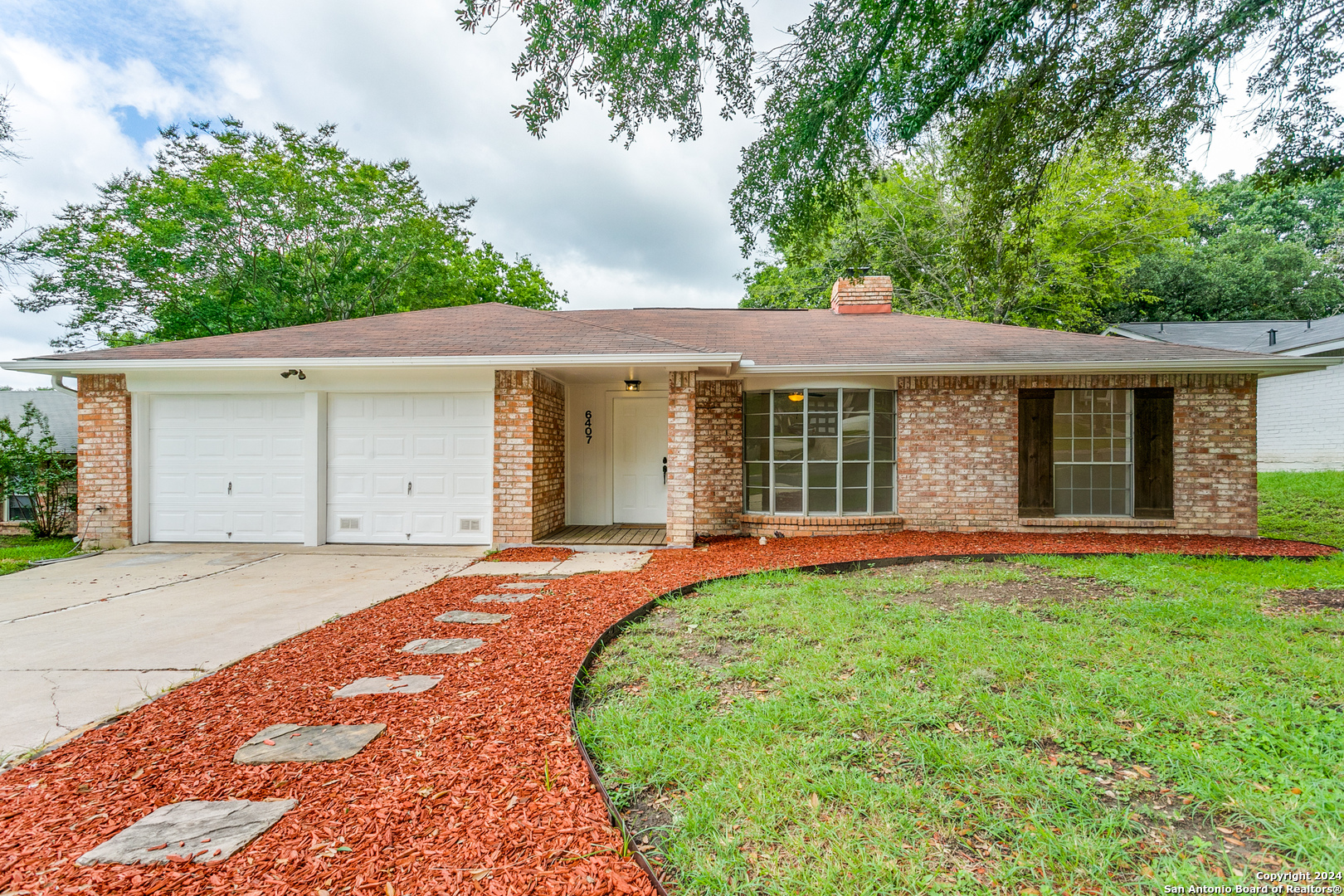 6407 Ridge Tree Dr