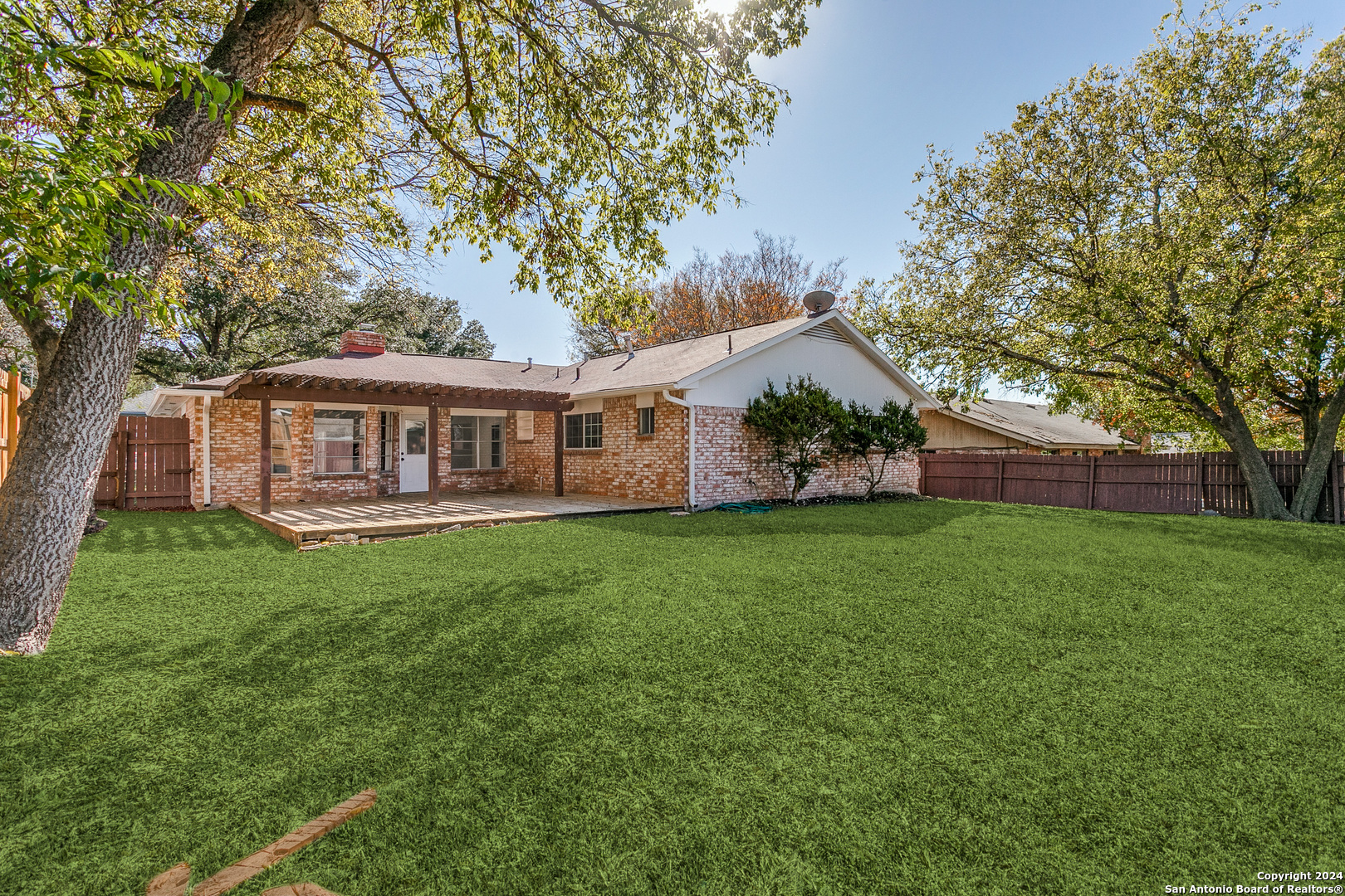 6407 Ridge Tree Dr
