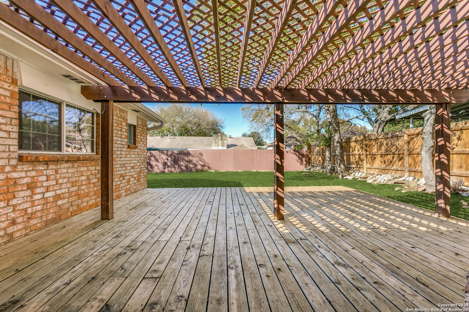 6407 Ridge Tree Dr