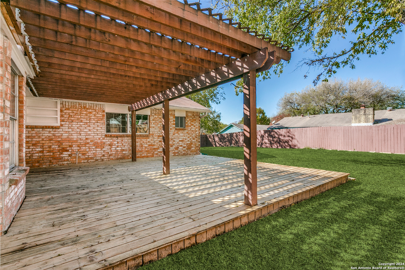 6407 Ridge Tree Dr