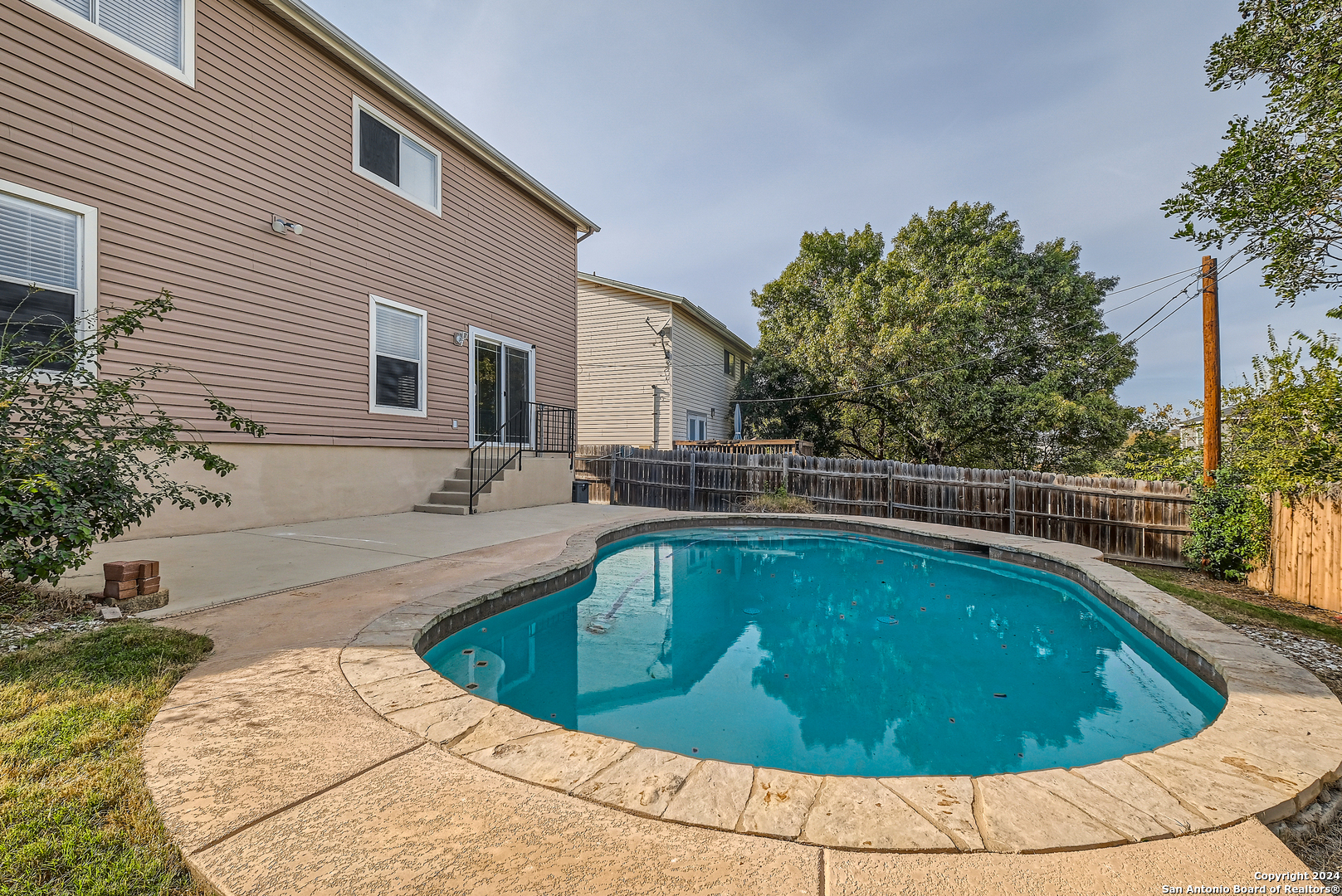 4479 SHERWOOD WAY