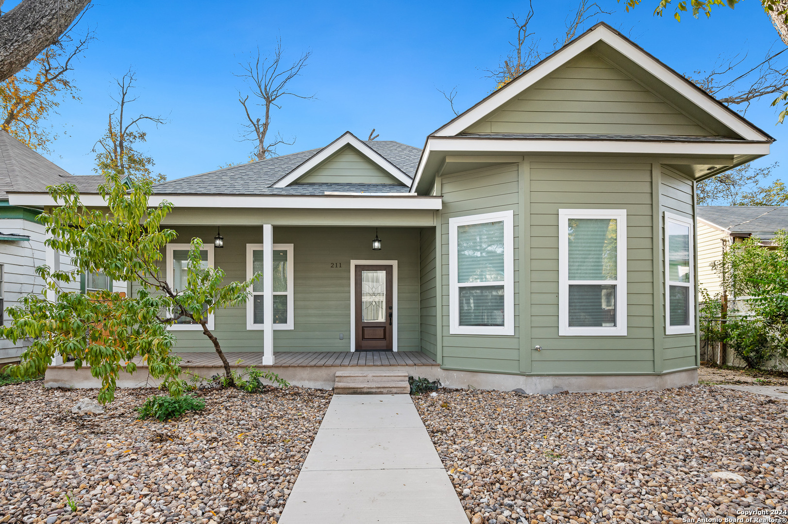 211 PIEDMONT AVE