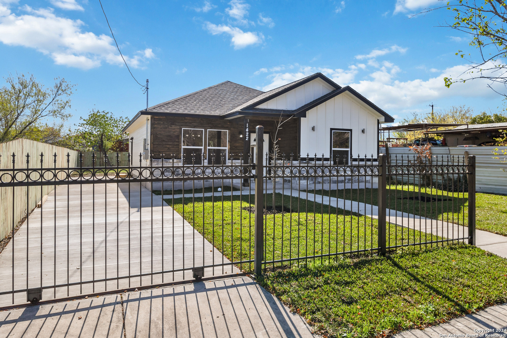 1422 SAN ACACIA