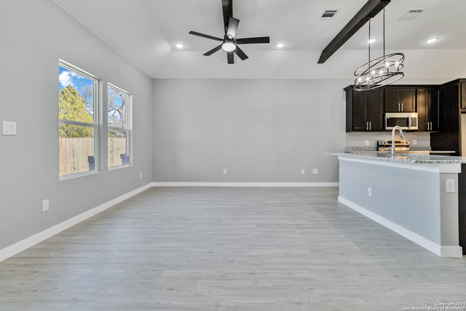 1422 SAN ACACIA