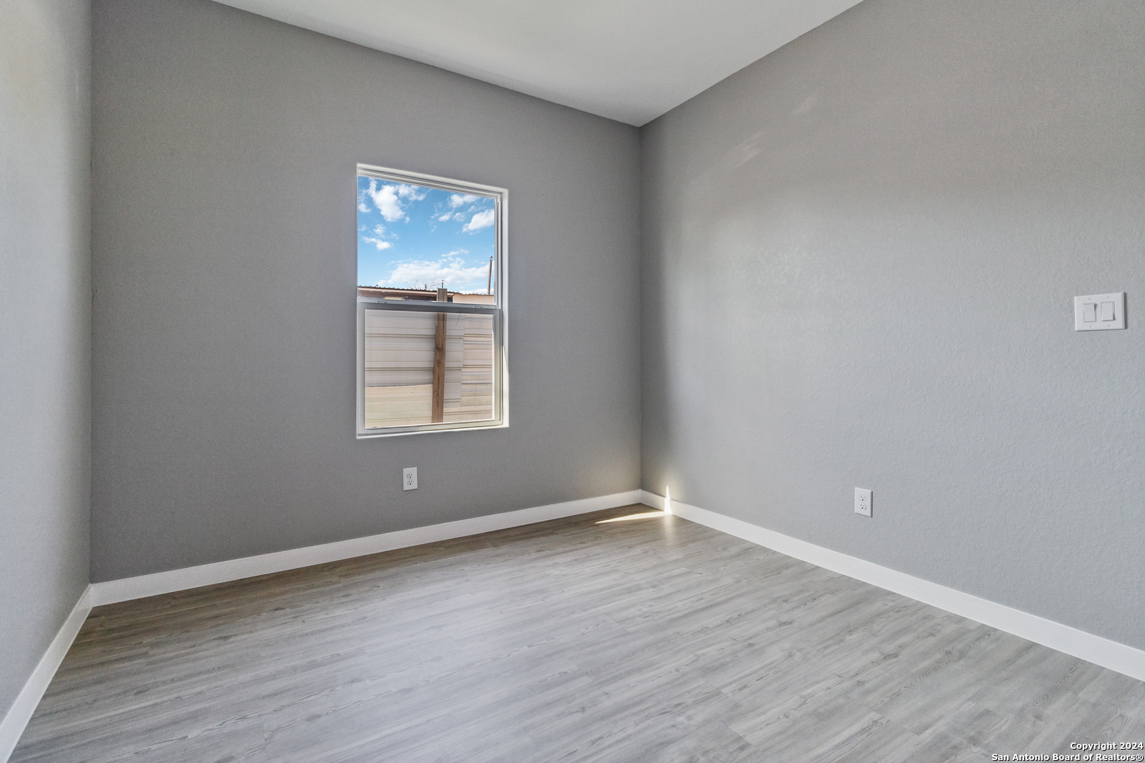 1422 SAN ACACIA