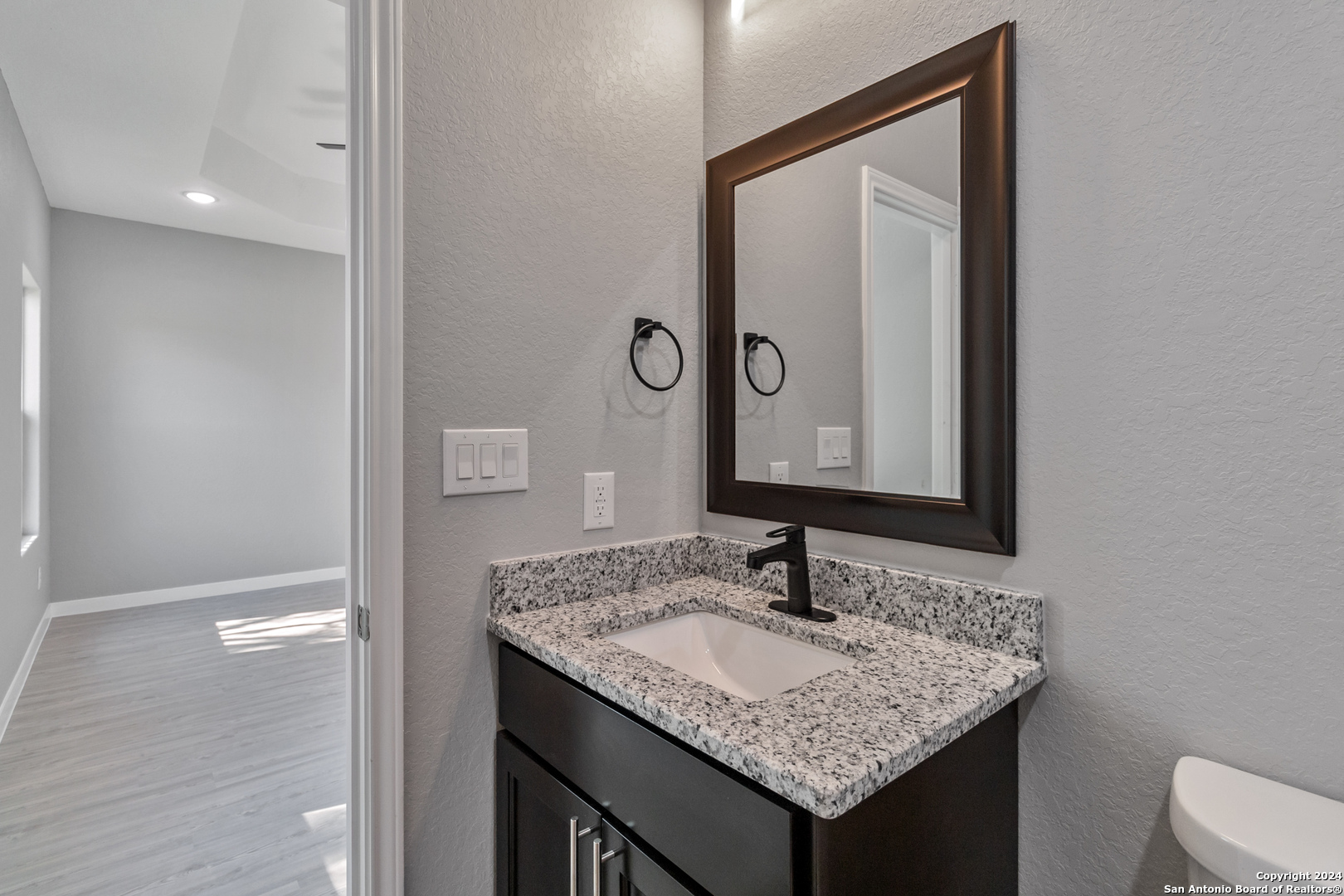 1422 SAN ACACIA