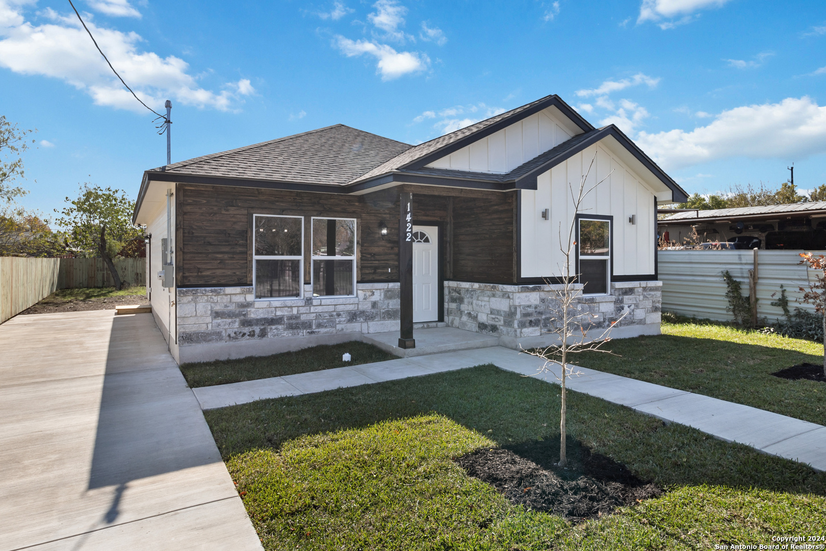 1422 SAN ACACIA