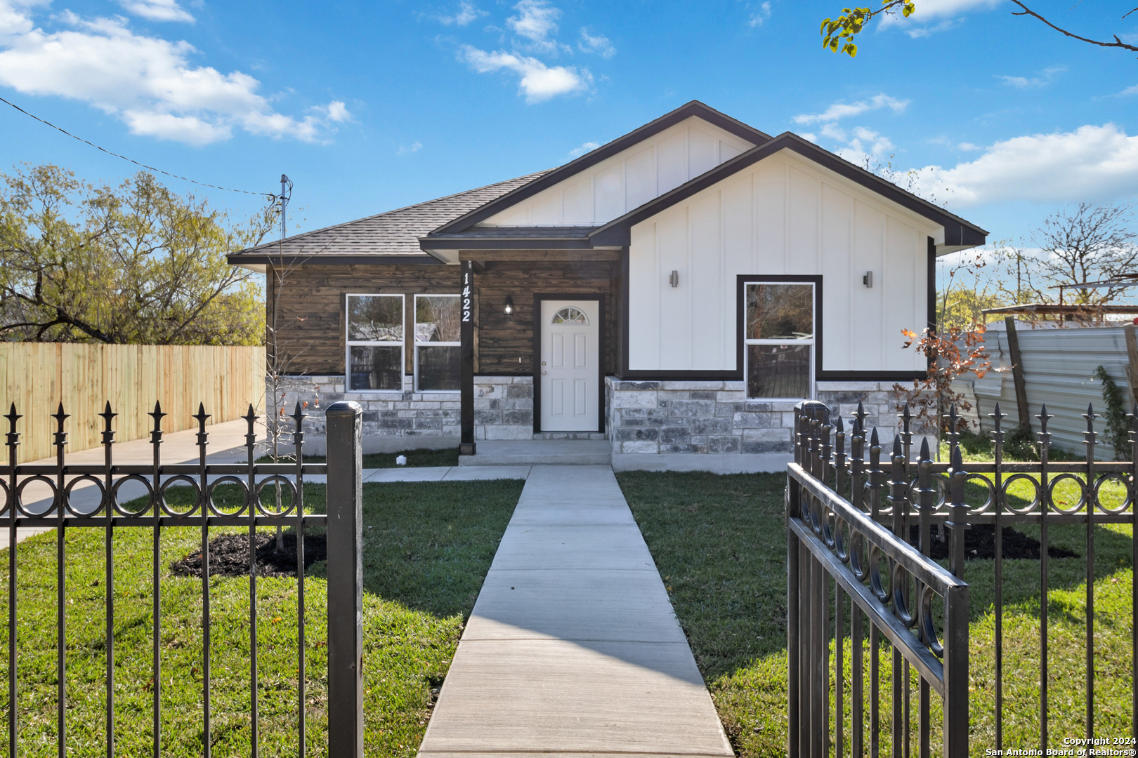 1422 SAN ACACIA