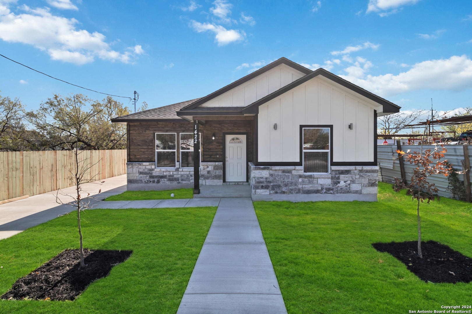 1422 SAN ACACIA