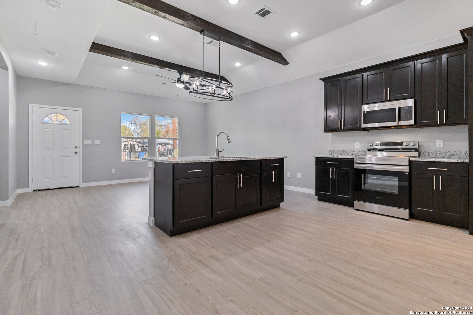 1422 SAN ACACIA