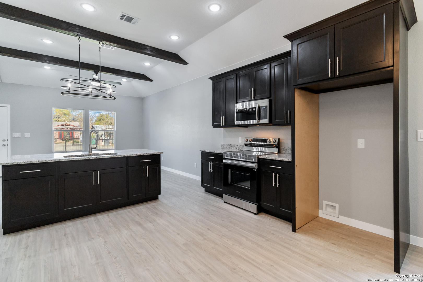 1422 SAN ACACIA
