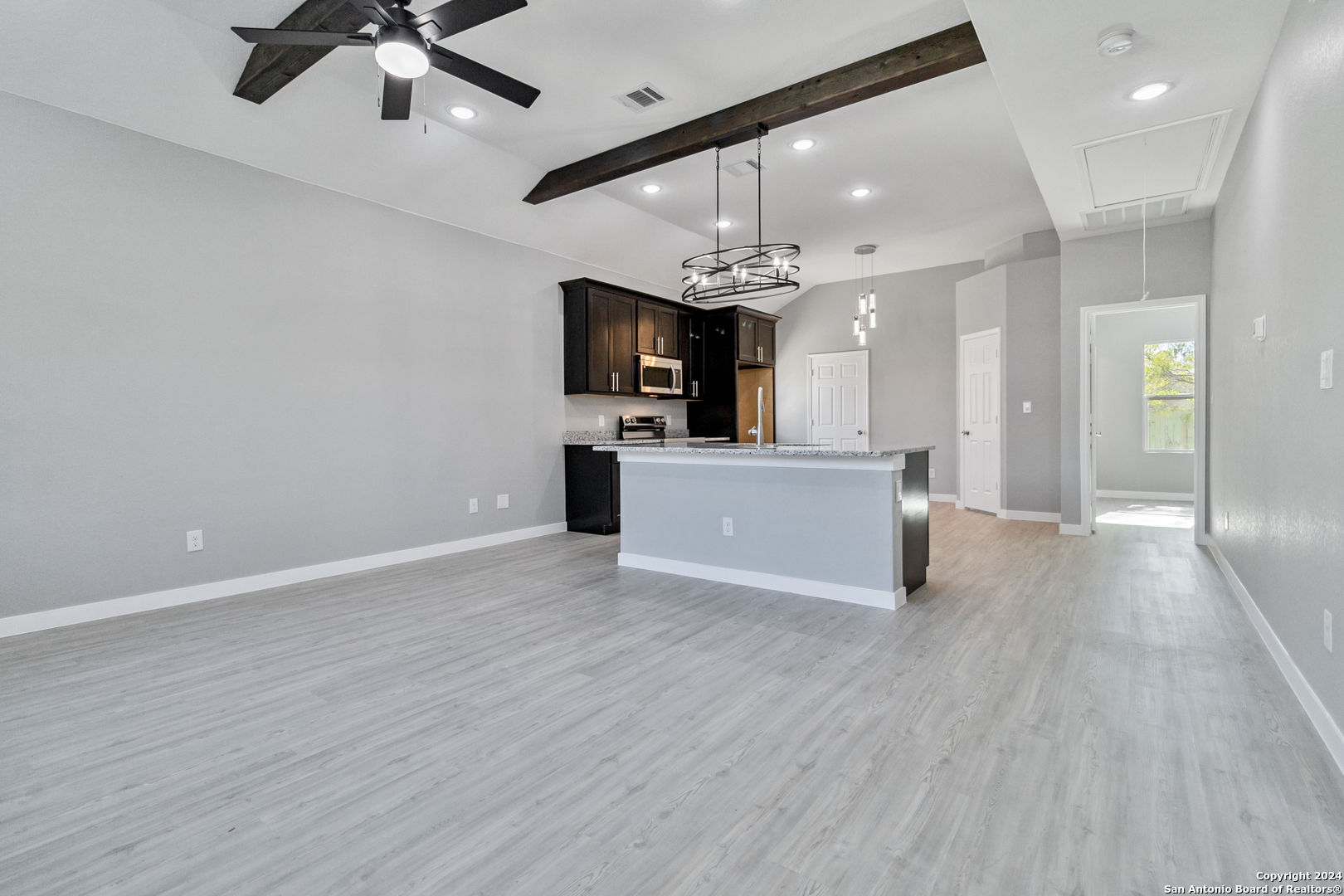 1422 SAN ACACIA