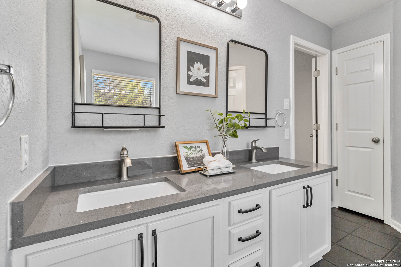 8227 PIONEER OAK