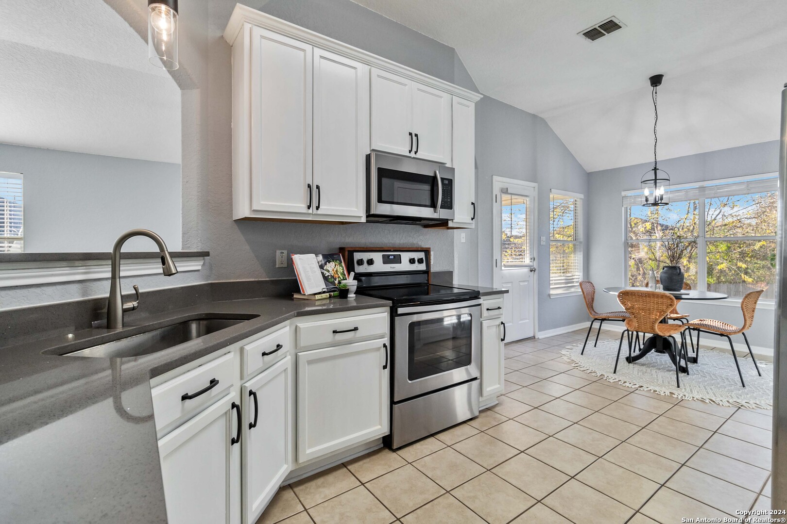 8227 PIONEER OAK