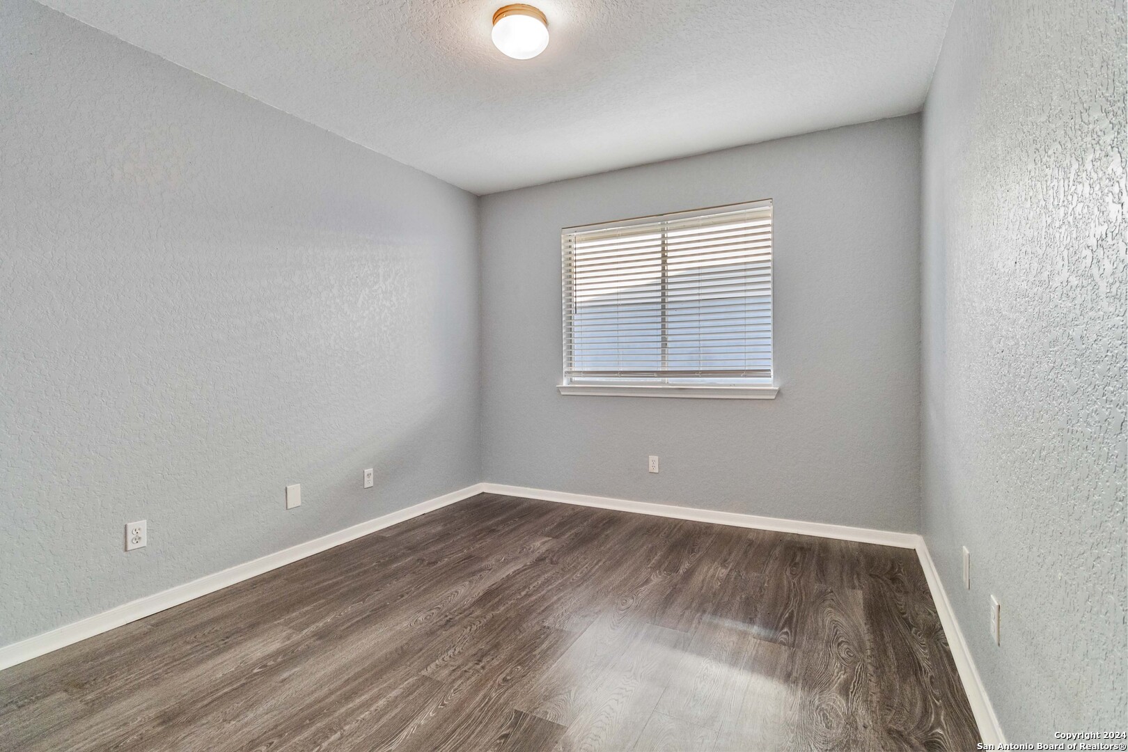 8227 PIONEER OAK