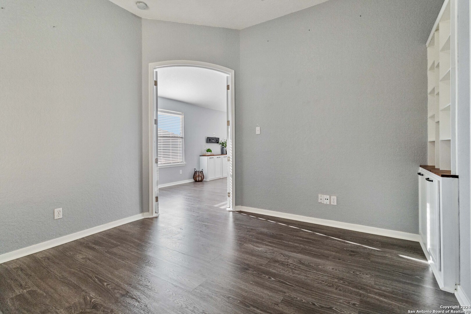 8227 PIONEER OAK