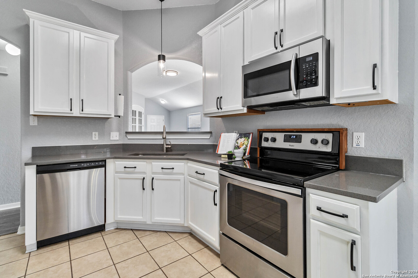 8227 PIONEER OAK